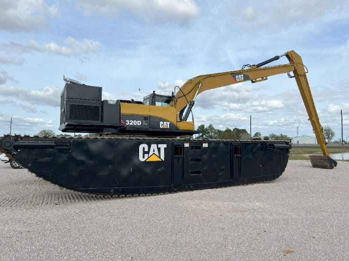 Amphibious Cat 320D L