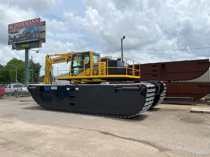 Komastu Amphibious Excavators