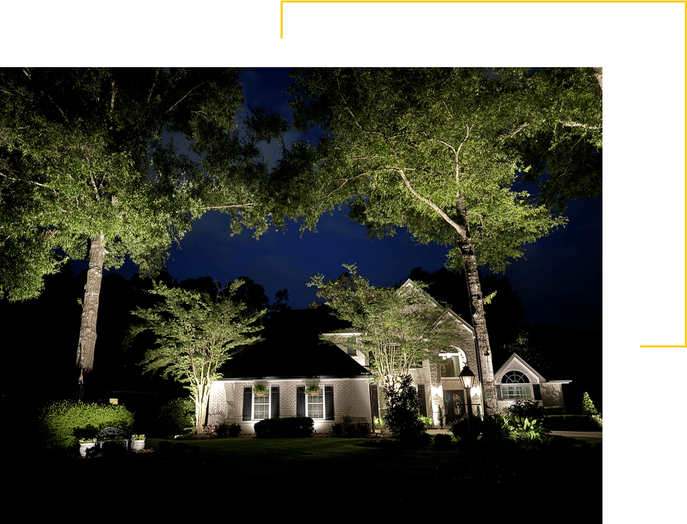 tree lighting around residential home in Covington, LA