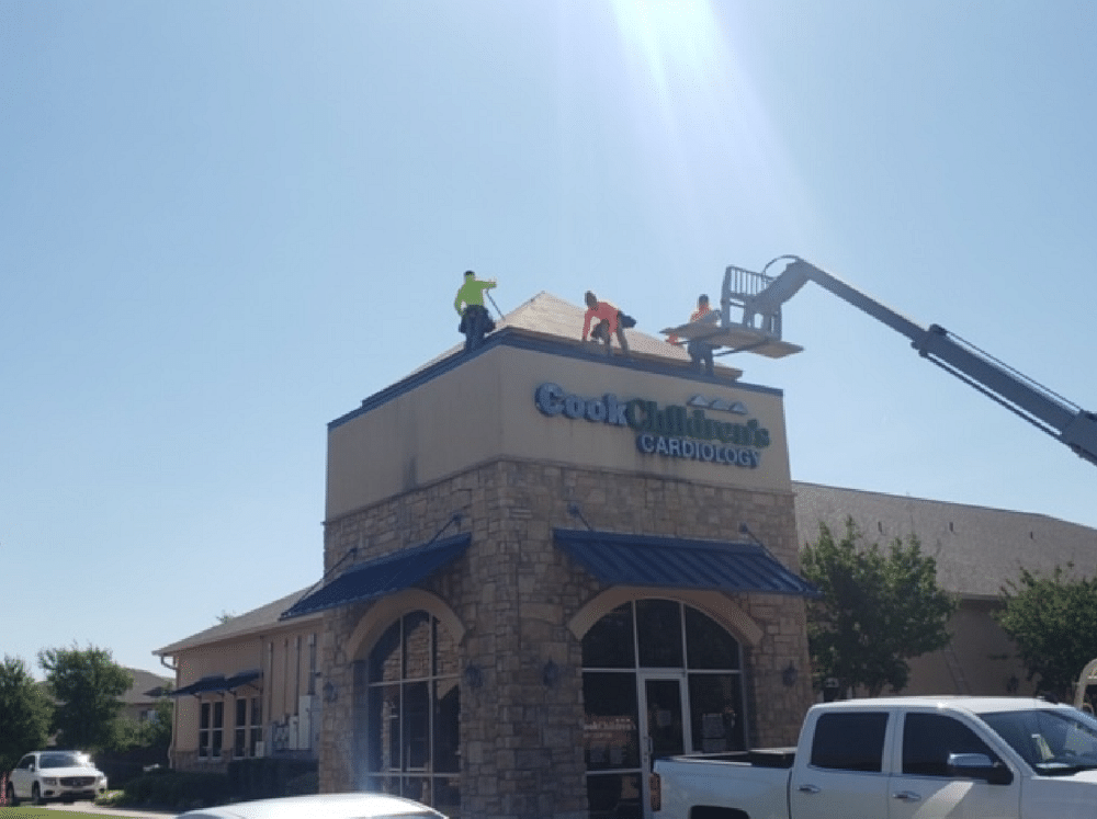 Commercial Roof Repair on a commercial building in Dallas, Tx