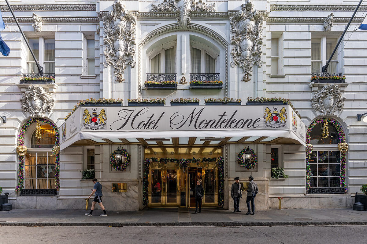 The front entrance of Hotel Monteleone
